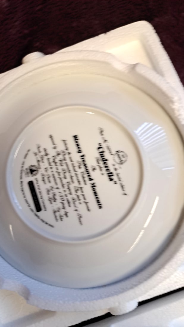 Disney Collector Plate Set Of 4 Snow White Cinderella Alice In Wonderland Sleeping Beauty - 9