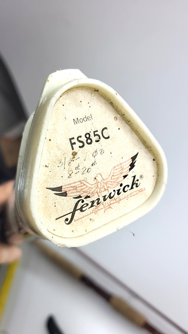 Fenwick Fs85c 8'6" Casting Fishing Rod 8-20 Lb Line With Case - 2
