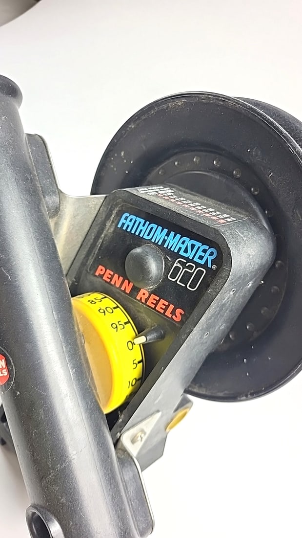 Penn Reels Fathom-master 620 Manual Downrigger With Rod Holder - 2