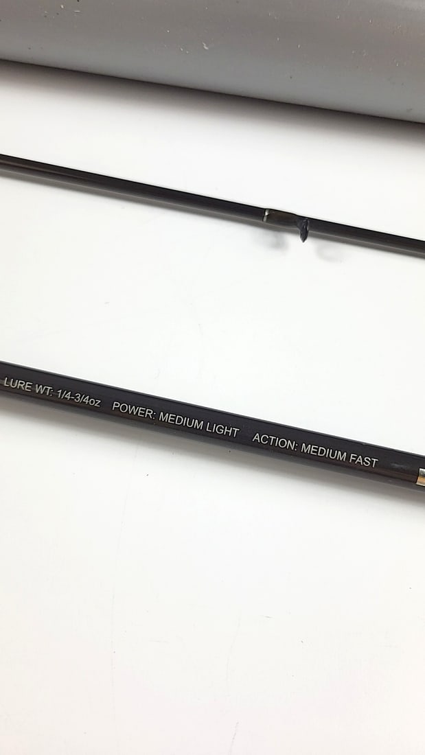 Shimano Clarus Css-86ml-2 8'6" Medium Light 2-piece Im-7 Graphite Fishing Rod - 5