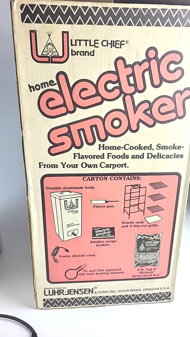 Luhr Jensen Little Chief Model 9800 Top Load Aluminum Home Electric Smoker - 2