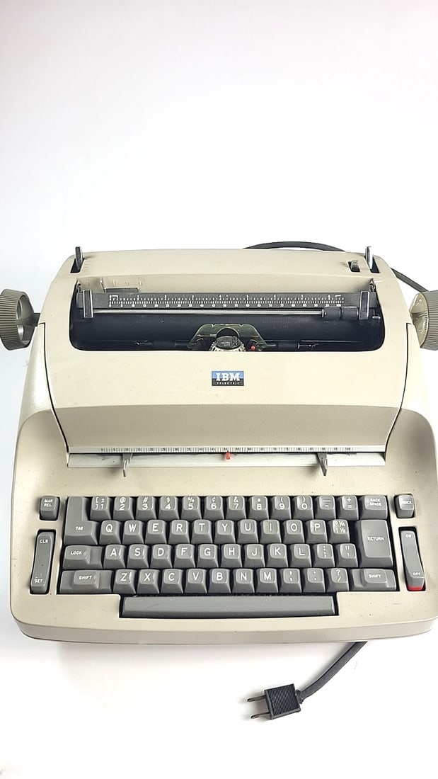 Ibm Selectric Model 72 Electric Typewriter With Prestige Elite Type Element - 6