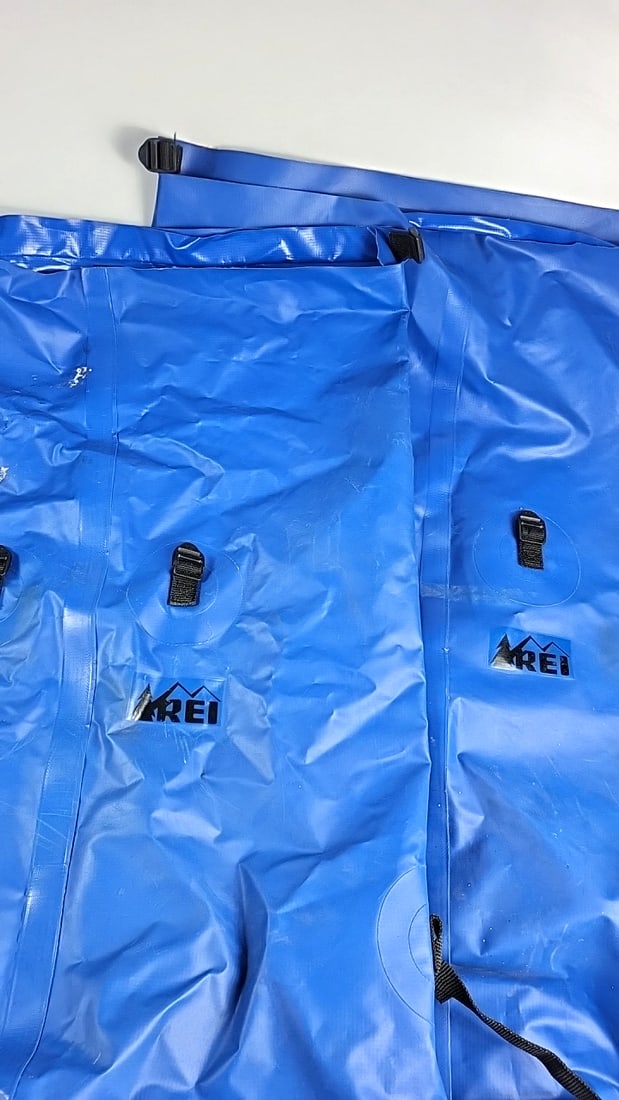 Lot Of 2 Rei Blue Vinyl Roll-top Dry Bags With Buckles And Straps - 2