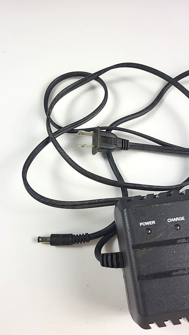 Kunshan St Electronics Stc-810ld 48v 2.5a Li-ion Battery Charger - 3