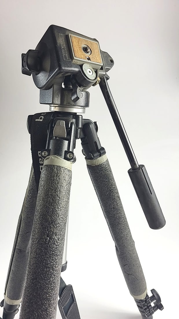 Bogen Manfrotto 3130 Tripod With Pan/tilt Head, Quick Release Plate And Foam Grip Legs - 3