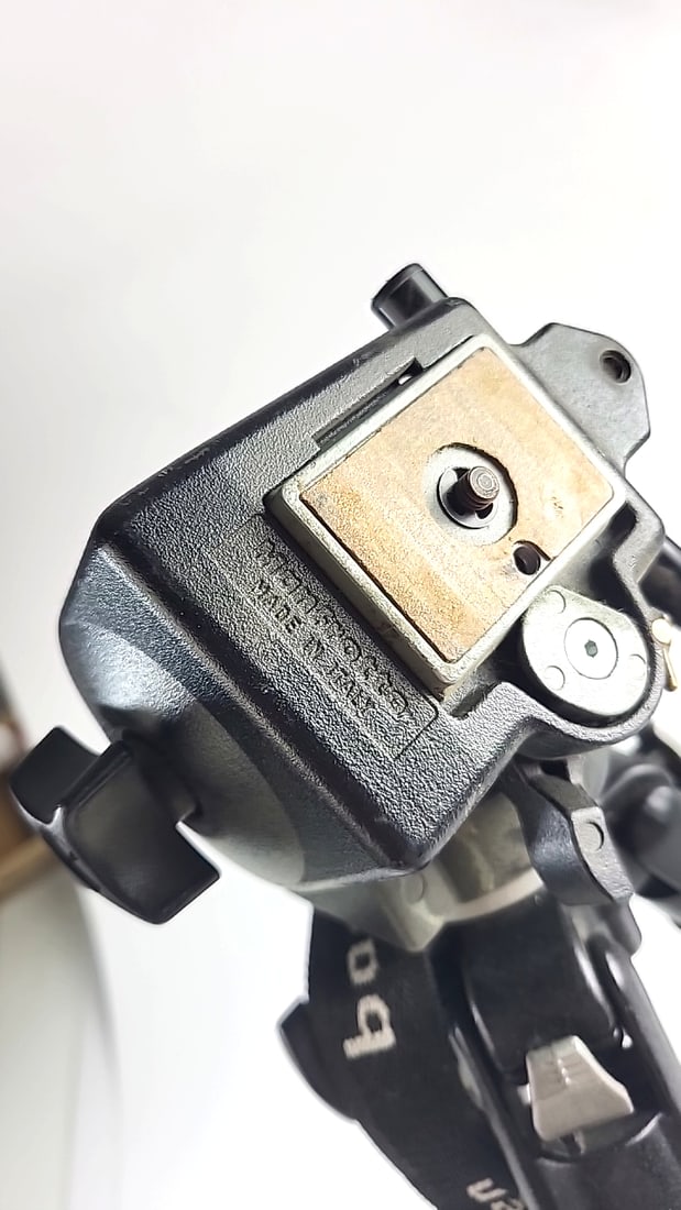 Bogen Manfrotto 3130 Tripod With Pan/tilt Head, Quick Release Plate And Foam Grip Legs - 5