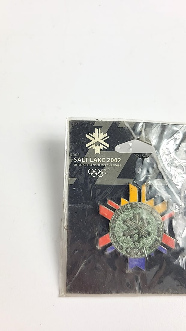 Aminco Salt Lake 2002 Winter Olympics Snowflake Color Rays Lapel Pin - 2