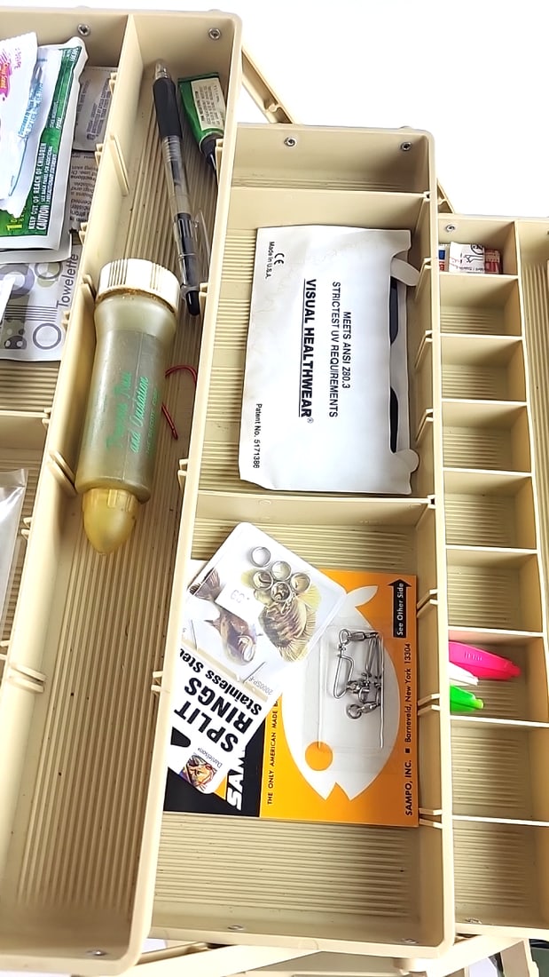 Fishing Tackle Box With Gold Star Silver Horde Coho Killer Lures, Spoons & Accessories - 7