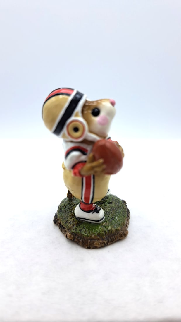 Wff Ms-21 Go Long Football Mouse Figurine - 4