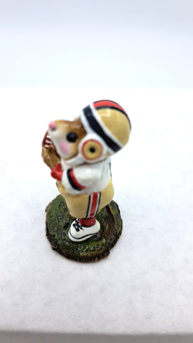 Wff Ms-21 Go Long Football Mouse Figurine - 7