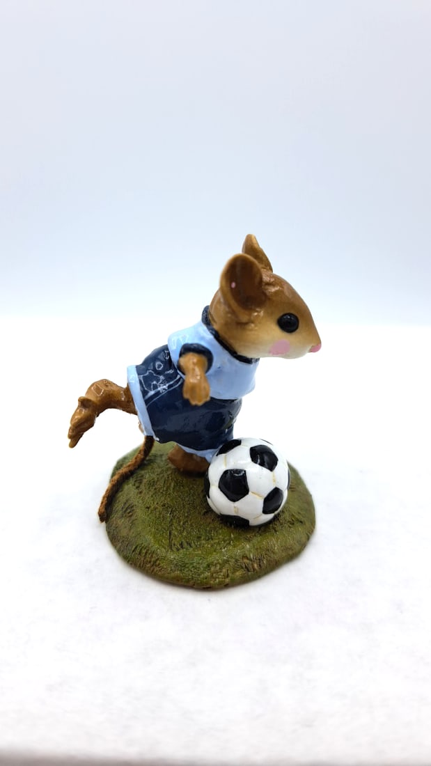Wff Ms-23 What A Kicker Boy In Blue Soccer Mouse Figurine - 3