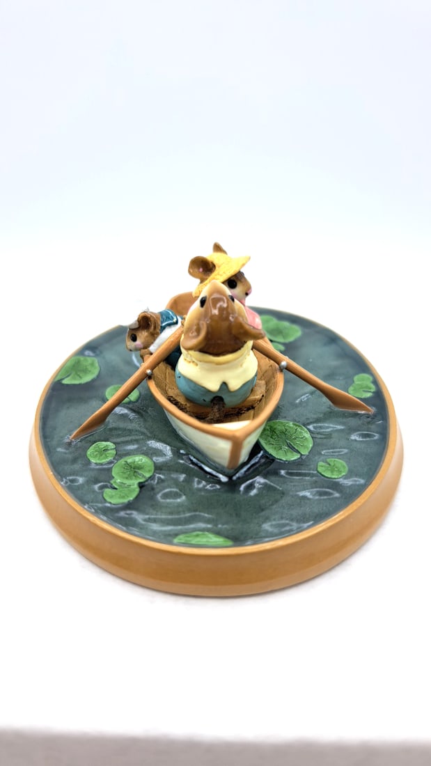Wff Pm-6 Forget Me Knot Mouse Rowboat Figurine Lily Pond Base - 3