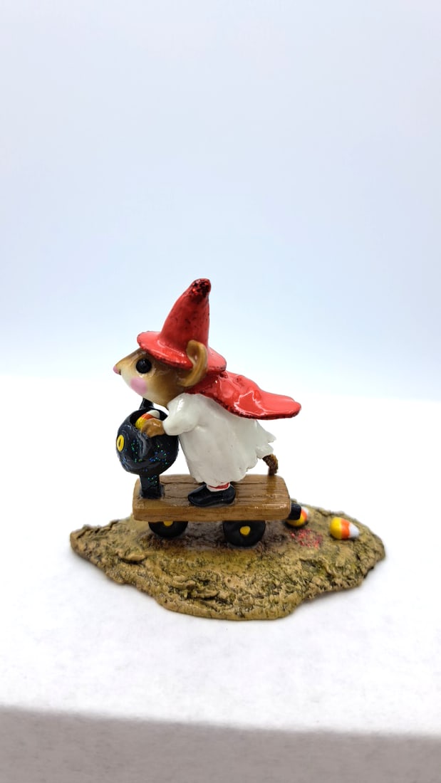 Wff M-296 Scootin With The Loot Mouse Halloween Figurine - 4