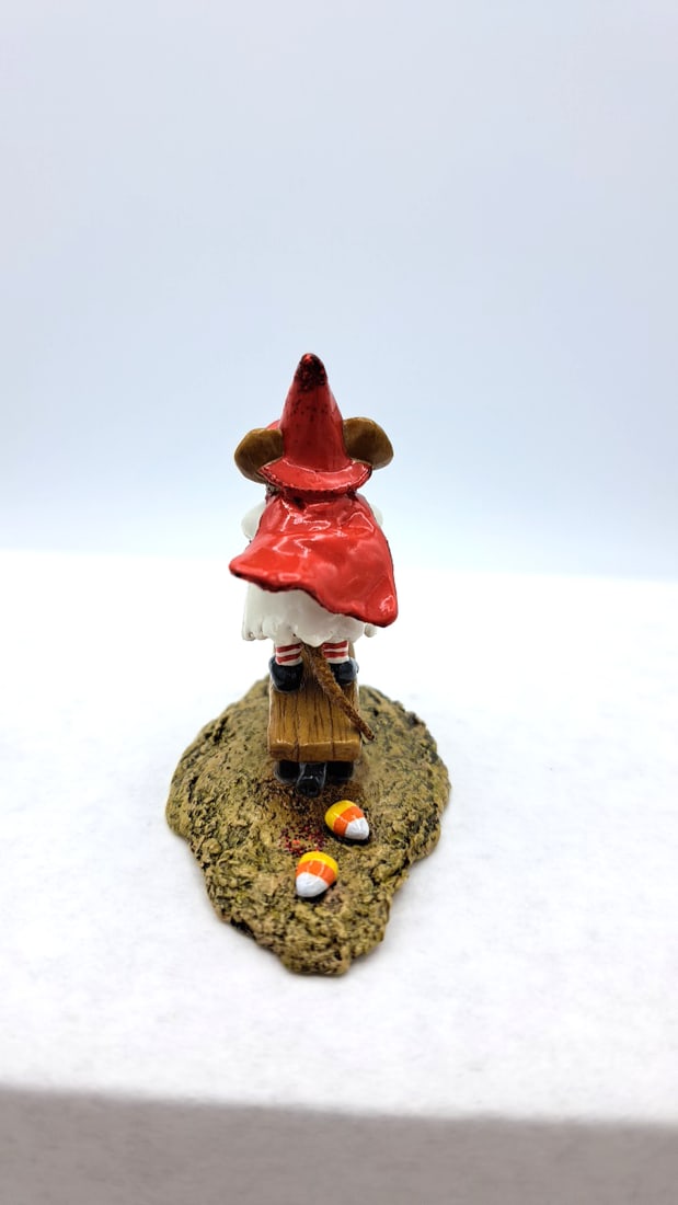 Wff M-296 Scootin With The Loot Mouse Halloween Figurine - 5
