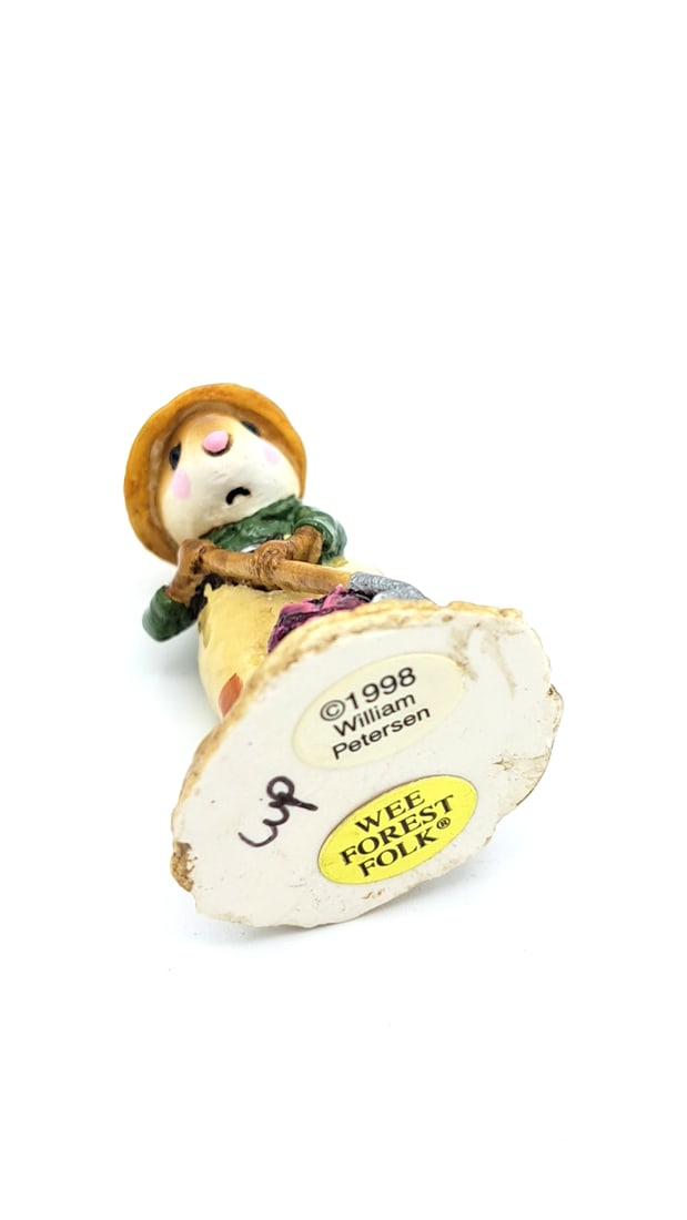 Wff M-238 Hoe Joe Mouse Figurine Green Shirt Purple Cabbage - 7