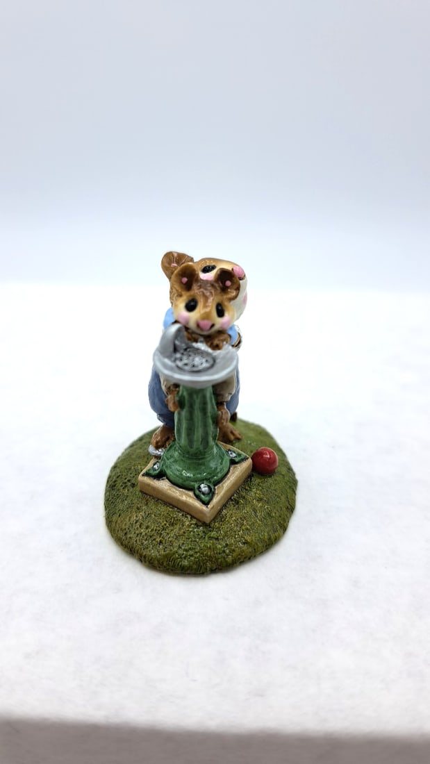 Wff M-181 Little Squirt Mouse Figurine - 3