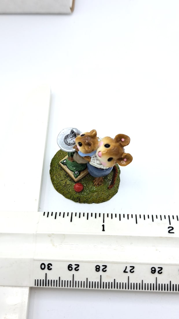 Wff M-181 Little Squirt Mouse Figurine - 9