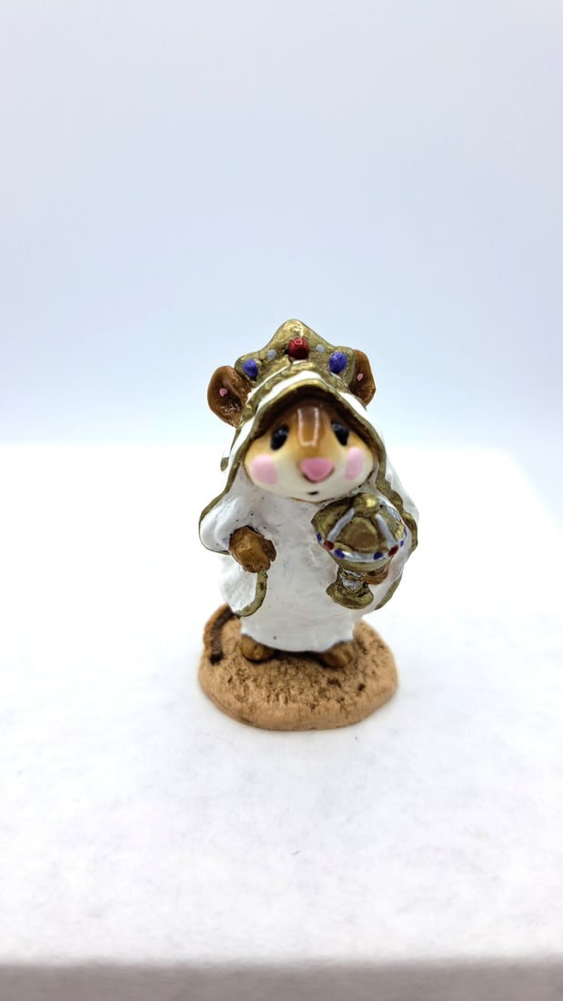 Wffm-121b Wise Man In Robe Mouse Figurine - 3