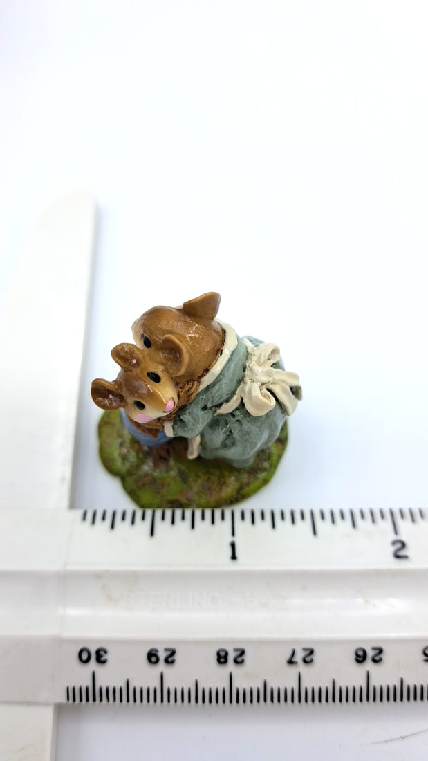 Wff M-229a A Big Hug Mouse Figurine Green Dress Mom Blue Pants Boy - 9