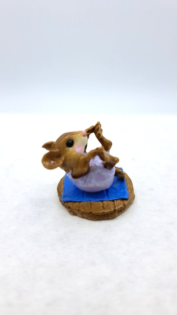 Wff M-260 Roly Poly Mouse Figurine Lavender Romper Blue Mat - 4
