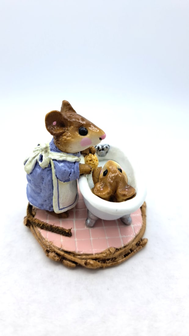 Wff M-060 Mom Squeaky Clean Mouse Bathtub Figurine Lavender Dress - 3