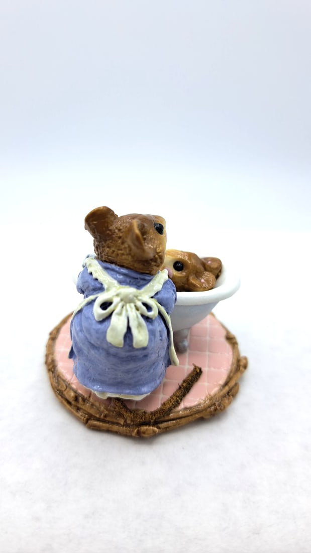 Wff M-060 Mom Squeaky Clean Mouse Bathtub Figurine Lavender Dress - 4