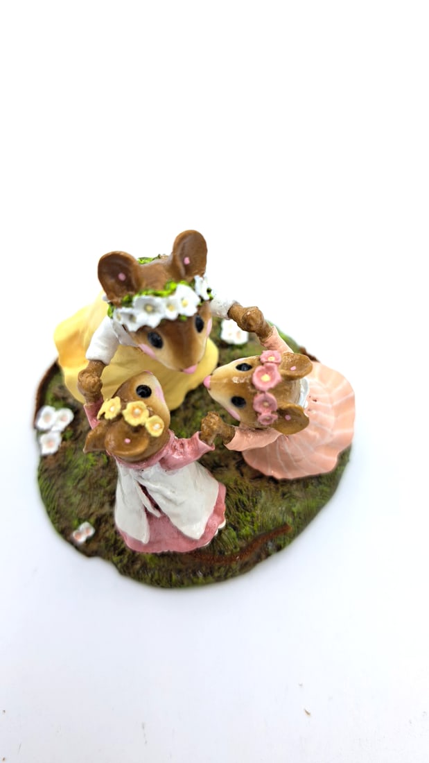 Wff M-228 Ring Around Rosie Mouse Figurine - 7