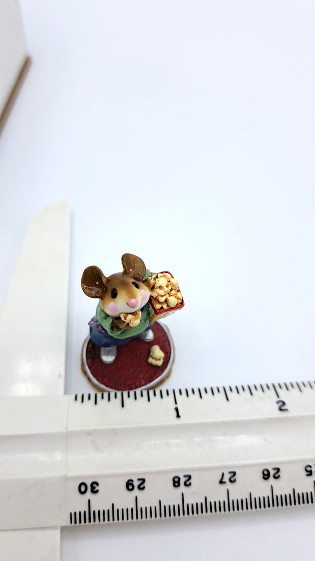Wff M-288 Mousies Matinee Mouse Figurine, Green Shirt Blue Shorts - 8