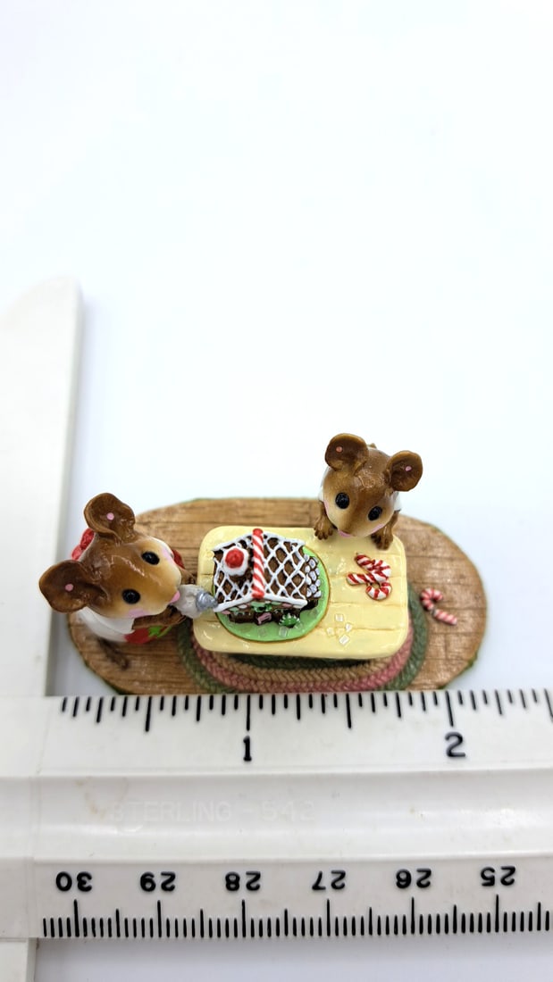Wff M-227 Home Sweet Home Mouse Figurine With Gingerbread House - 8