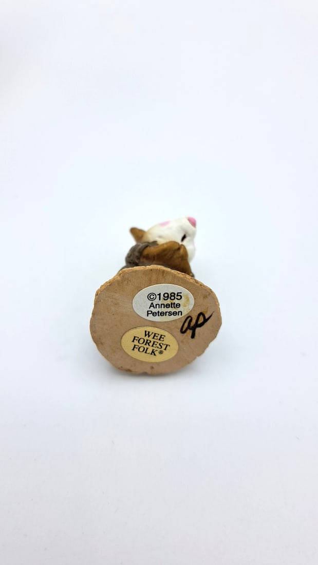 Wff M-122a Shepherd Kneeling Mouse Figurine - 7