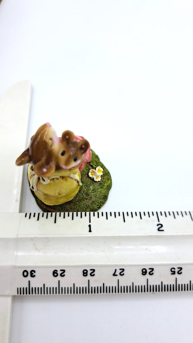 Wff M-229b Her Big Hug Mouse Figurine Mom Yellow Dress Baby Girl Red Dress - 8
