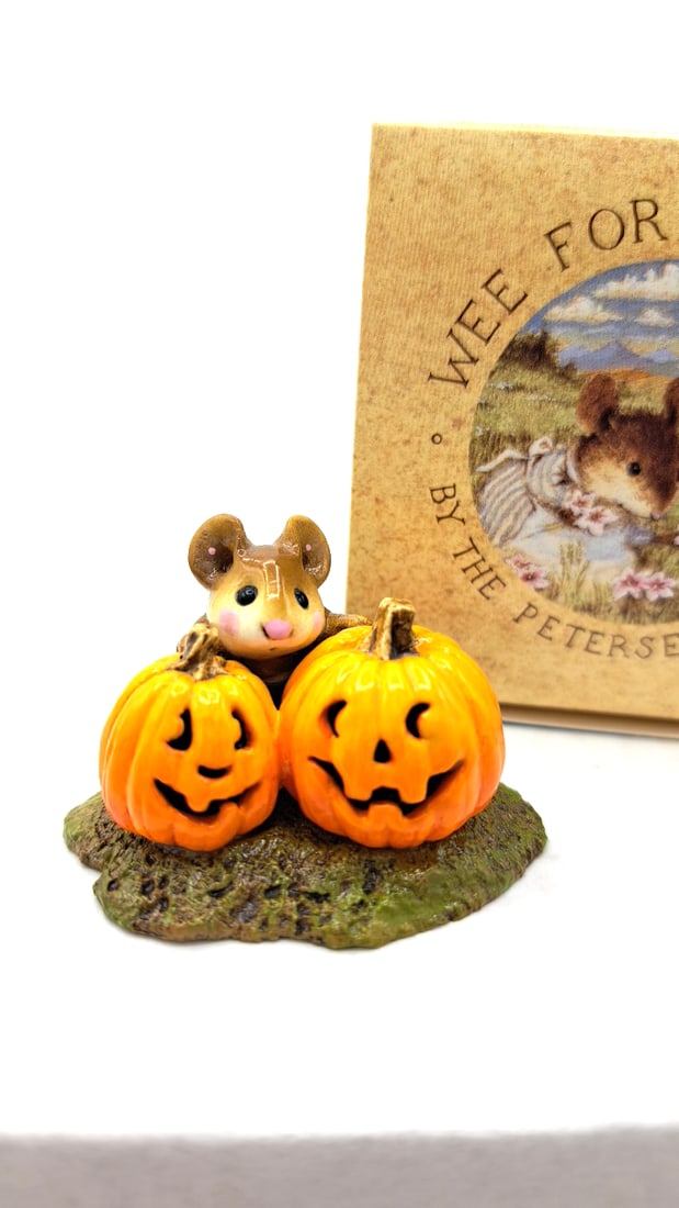 Wff M-183 Peek-a-boo Mouse With Jack-o-lantern Pumpkins Figurine - 2