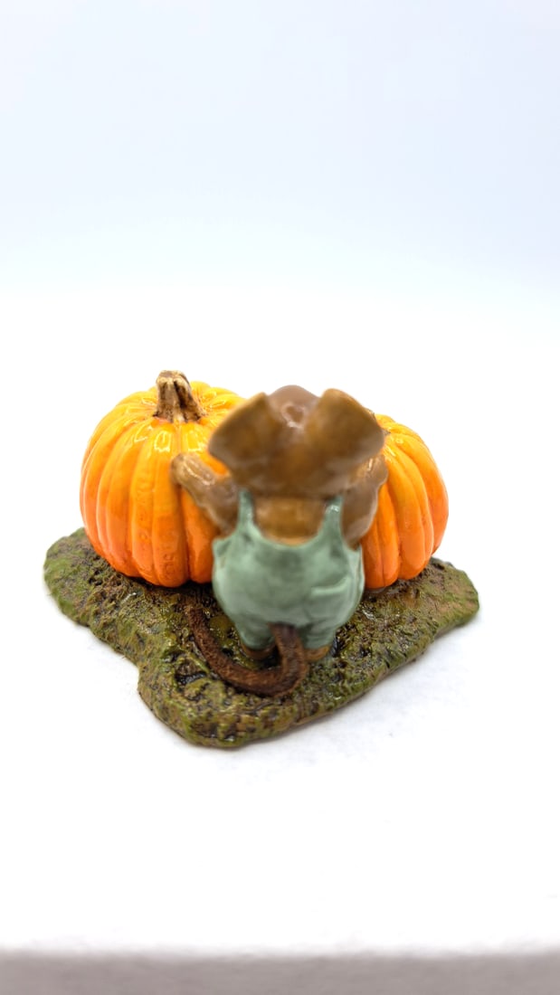 Wff M-183 Peek-a-boo Mouse With Jack-o-lantern Pumpkins Figurine - 4
