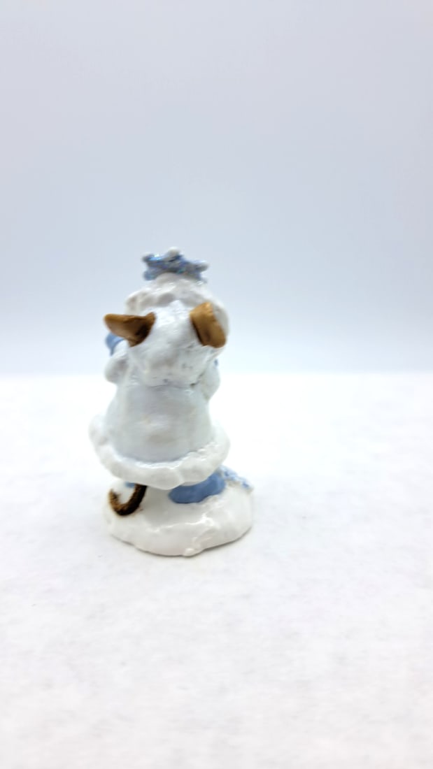 Wff M-275 Crystal Mouse Figurine White Jacket Blue Trim With Box - 4