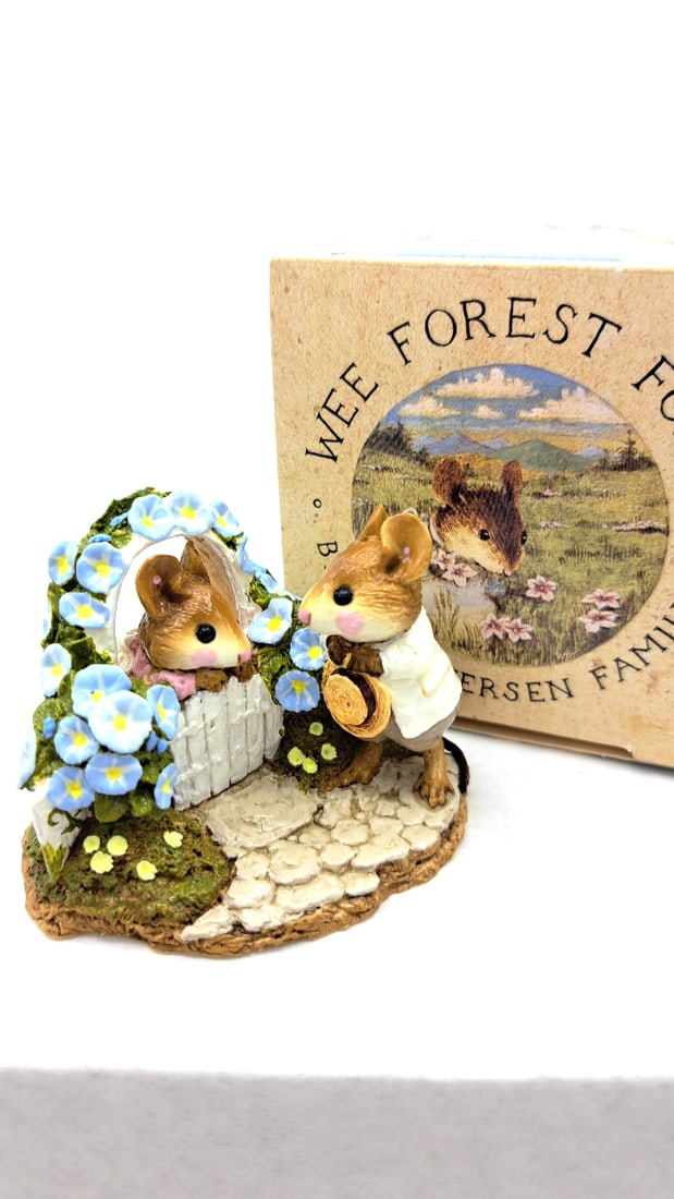Wff Fs-03 Mousie Comes A Calling Mouse Figurine Blue Flower Arch - 2