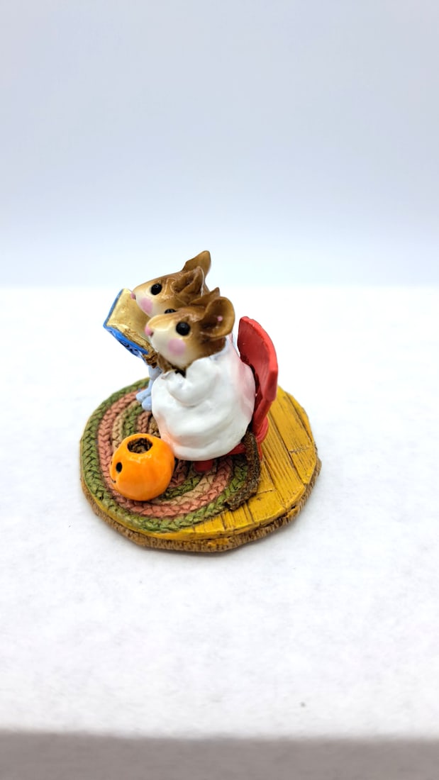 Wff M-225 Scarey Stories 1997 Mouse Figurine With Pumpkin - 3