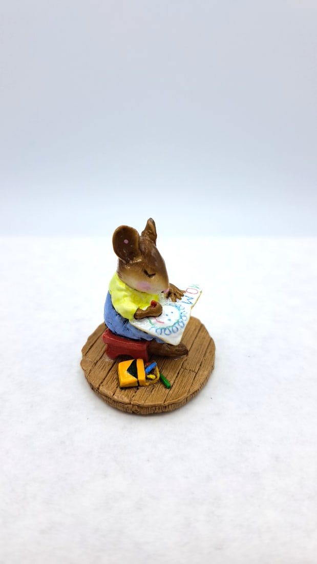 Wff M-208 Struggling Artist Mouse Figurine Yellow Shirt Blue Pants - 3