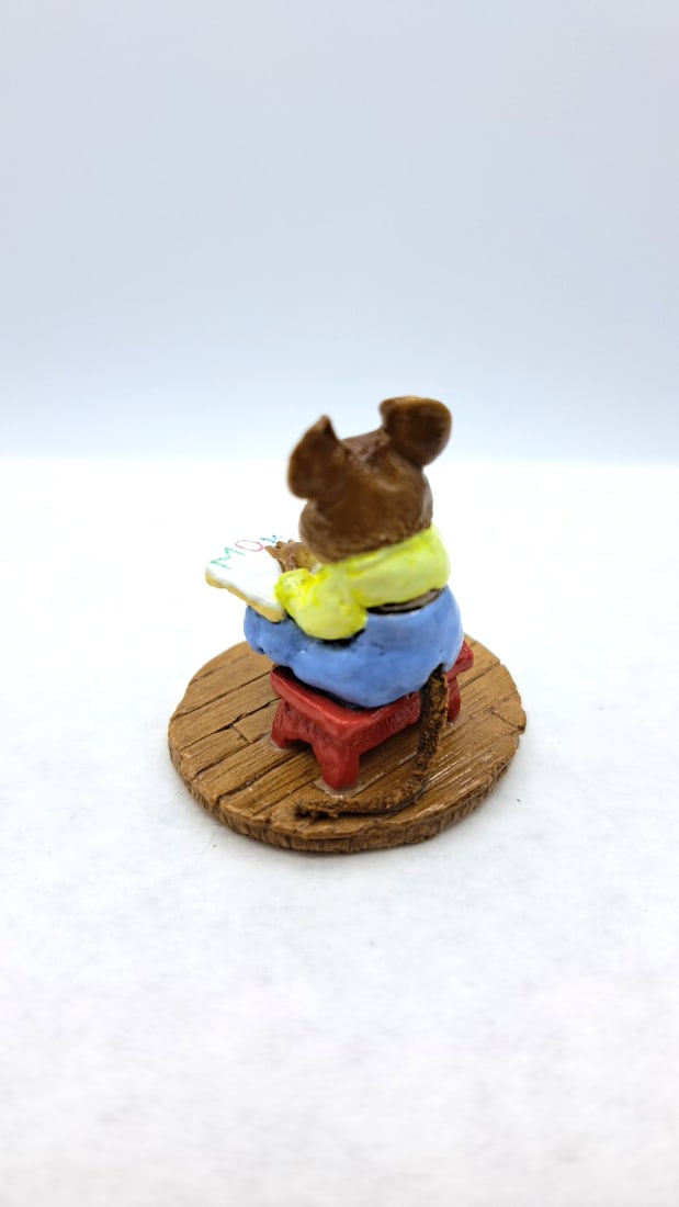 Wff M-208 Struggling Artist Mouse Figurine Yellow Shirt Blue Pants - 5
