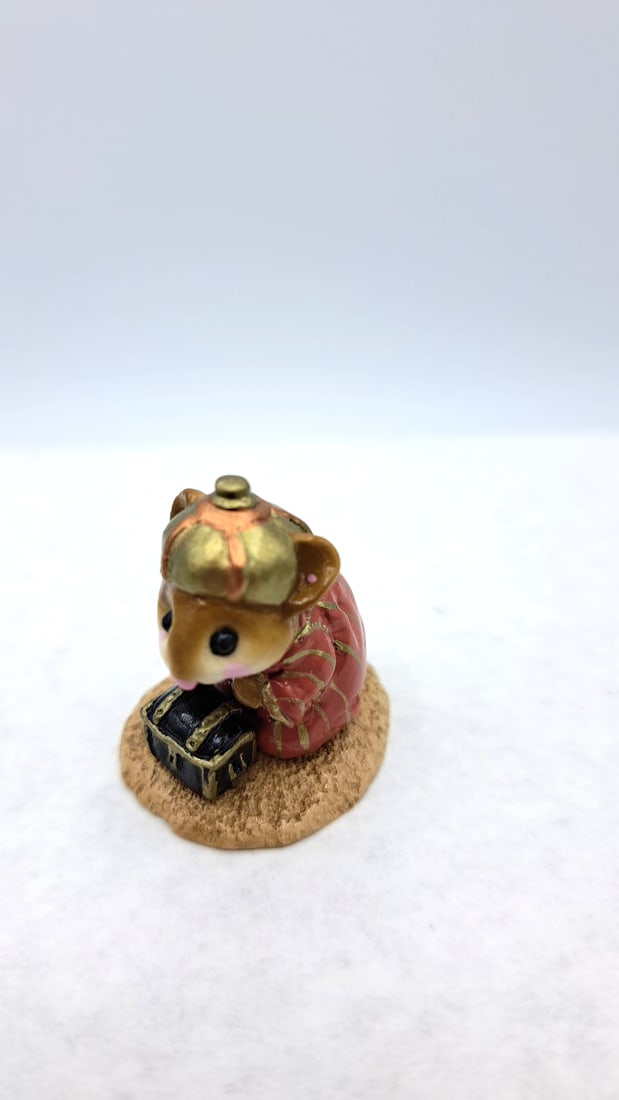 Wff M-121c Wise Man Kneeling Mouse Figurine - 6