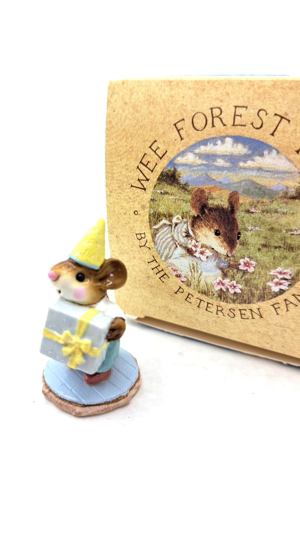 Wff M-223 Party Boy Mouse Figurine W Gift, Yellow Party Hat - 2