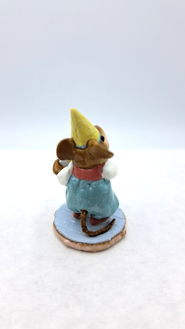Wff M-223 Party Boy Mouse Figurine W Gift, Yellow Party Hat - 5
