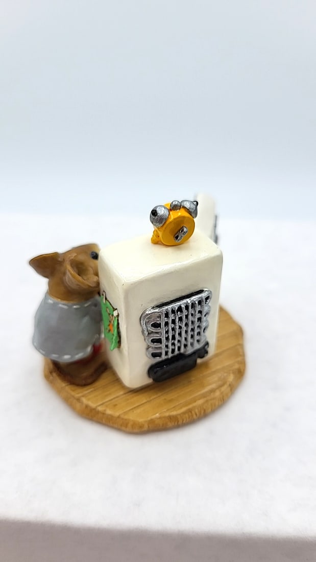 Wee Forest Folk M-201 Midnight Snack Mouse Figurine With Box 1994 - 9
