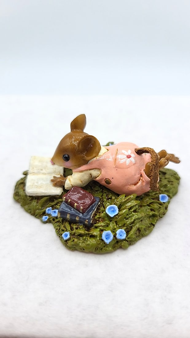 Wff M-410 Meadow Musings Girl Mouse In Pink Overalls Figurine - 4