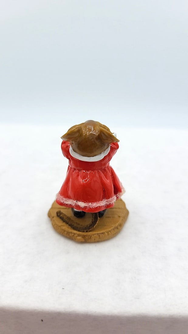 Wff M-276 No Peeking Mouse Figurine Red Dress With Fur Trim - 5