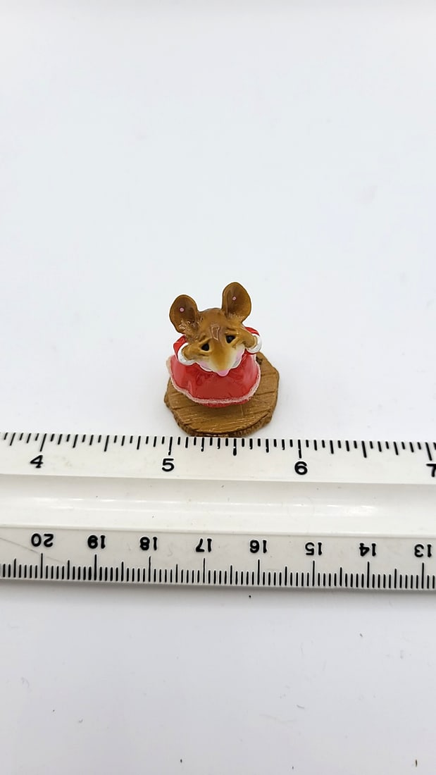 Wff M-276 No Peeking Mouse Figurine Red Dress With Fur Trim - 9