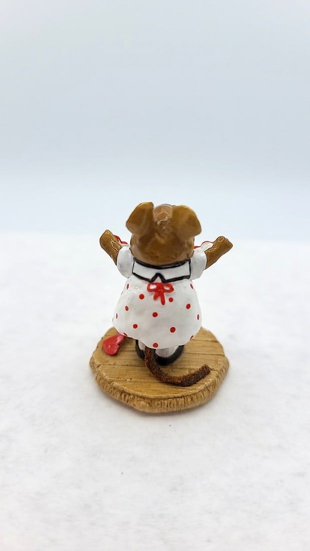 Wff M-221 String Of Hearts Mouse Figurine White Dress Red Hearts - 4
