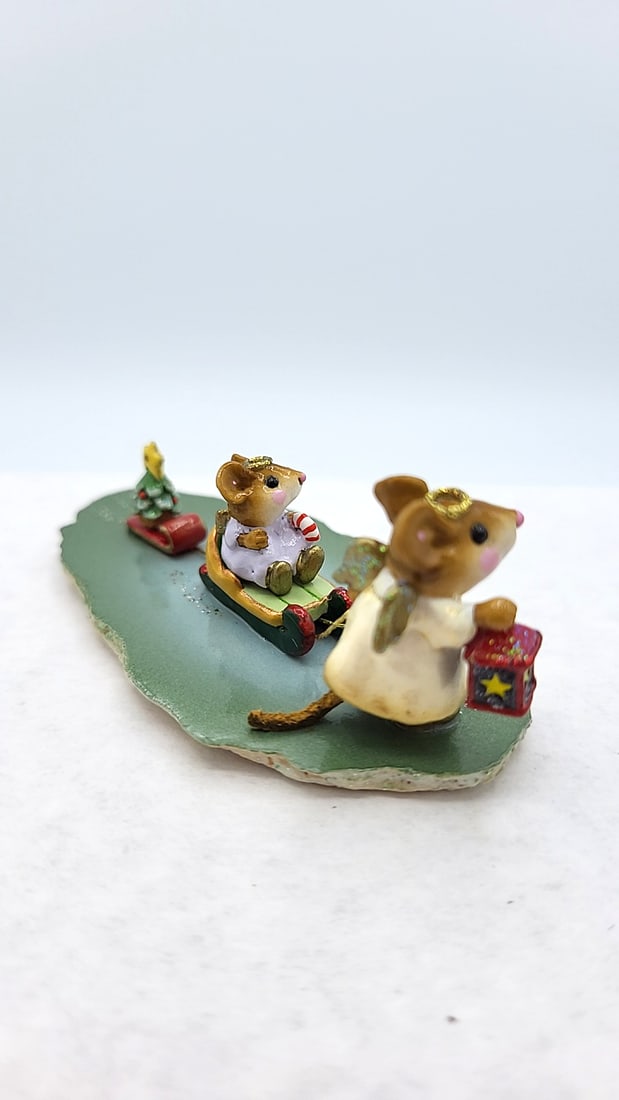 Wff M-262 Lighting The Way Mouse Sled Christmas Figurine - 2