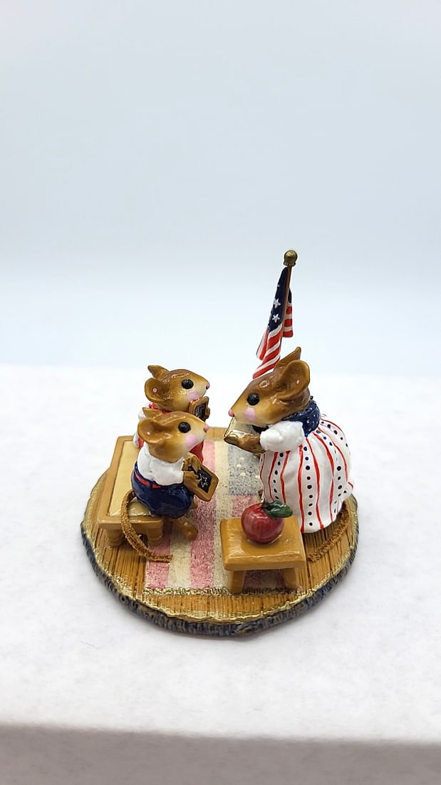 Wff M-268s Country Classroom Us Flag Limited Edition Mouse Figurine - 4