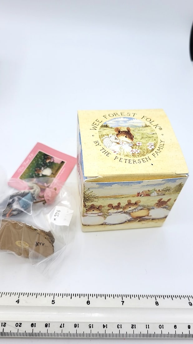 Wee Forest Folk M-376 Special Arrival Mouse Figurine Pink Blanket Dark Brown Basket - 7