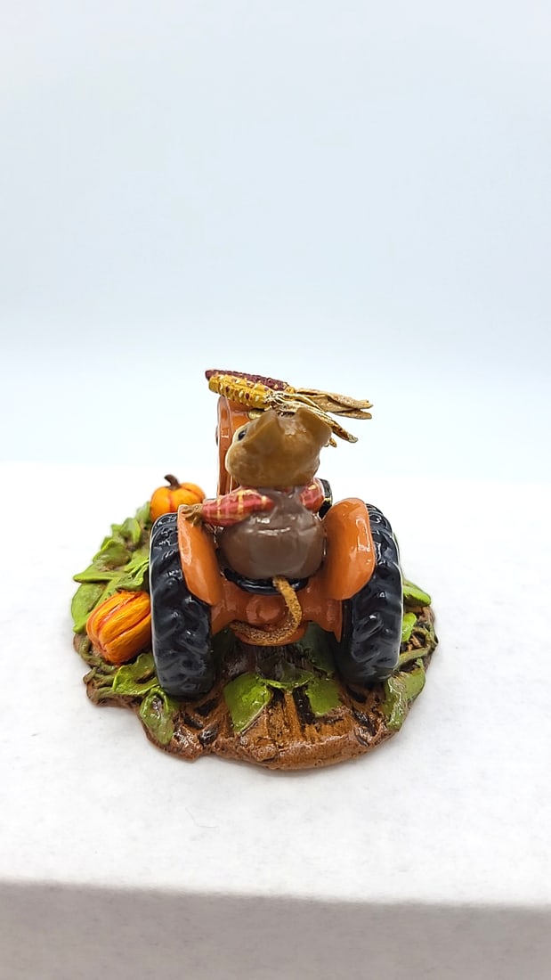 Wee Forest Folk M-133a Field Mouse 2004 Limited Edition Tractor Figurine - 2